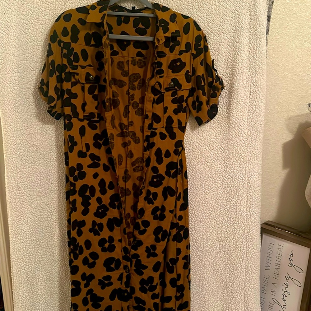 Small target dress. Good condition